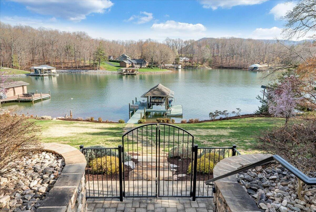 308 Pine DR - Photo 67