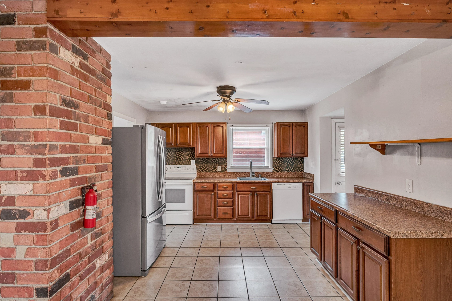 5223 Victoria ST - Photo 10