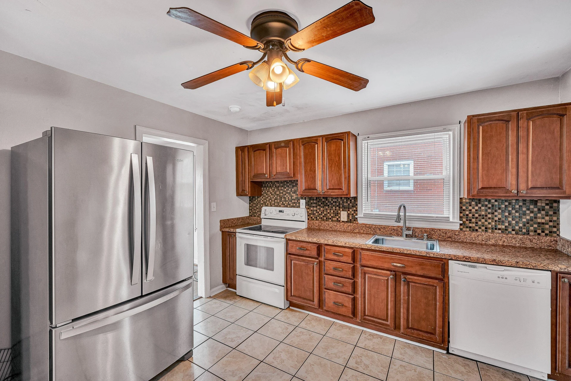 5223 Victoria ST - Photo 11