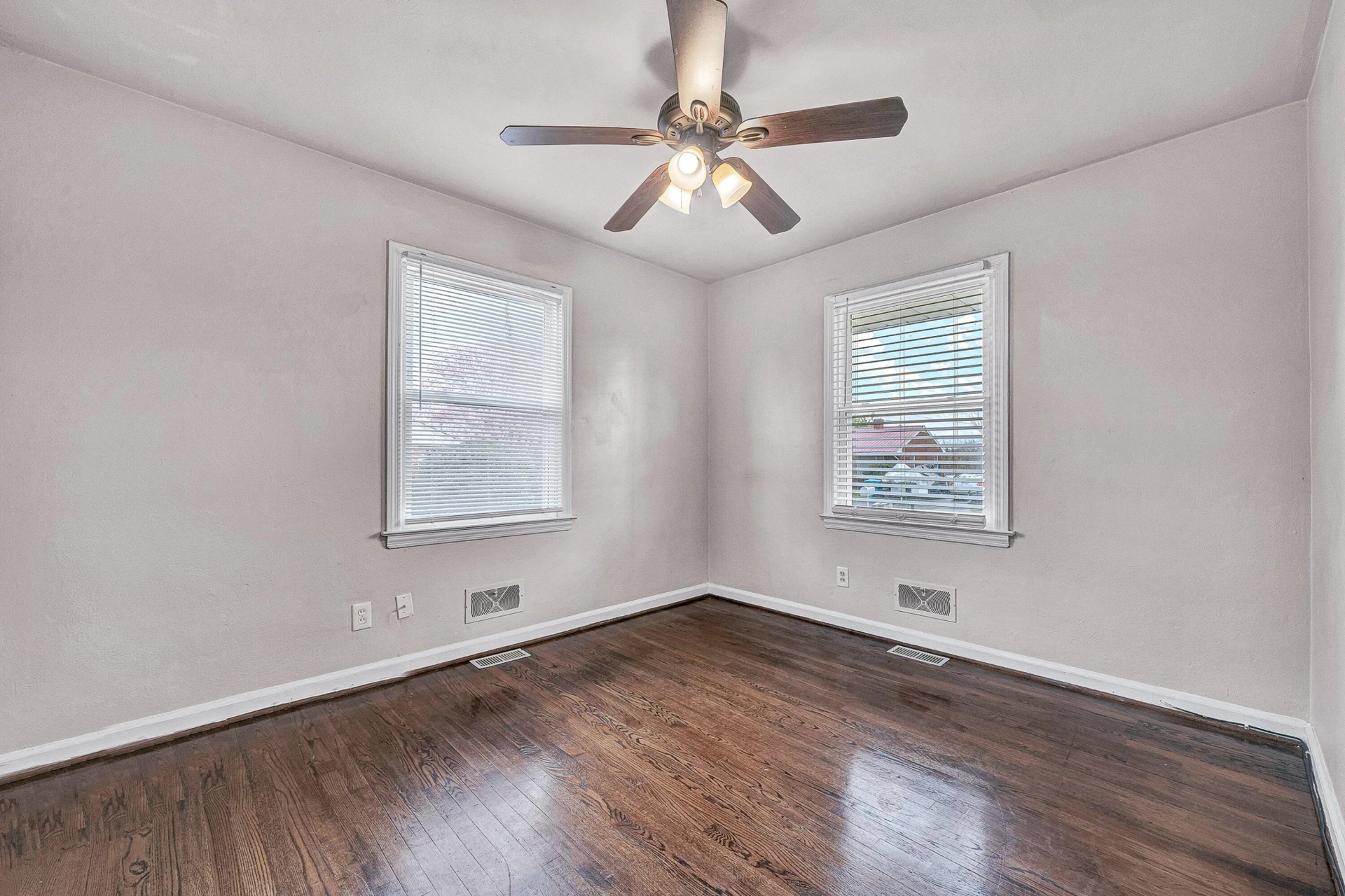 5223 Victoria ST - Photo 12