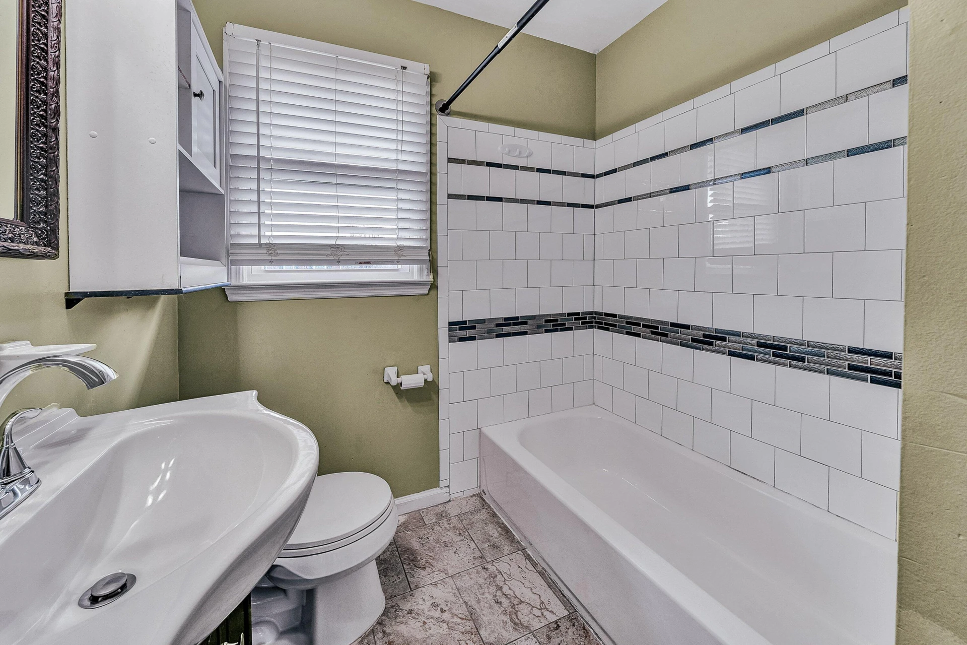 5223 Victoria ST - Photo 17
