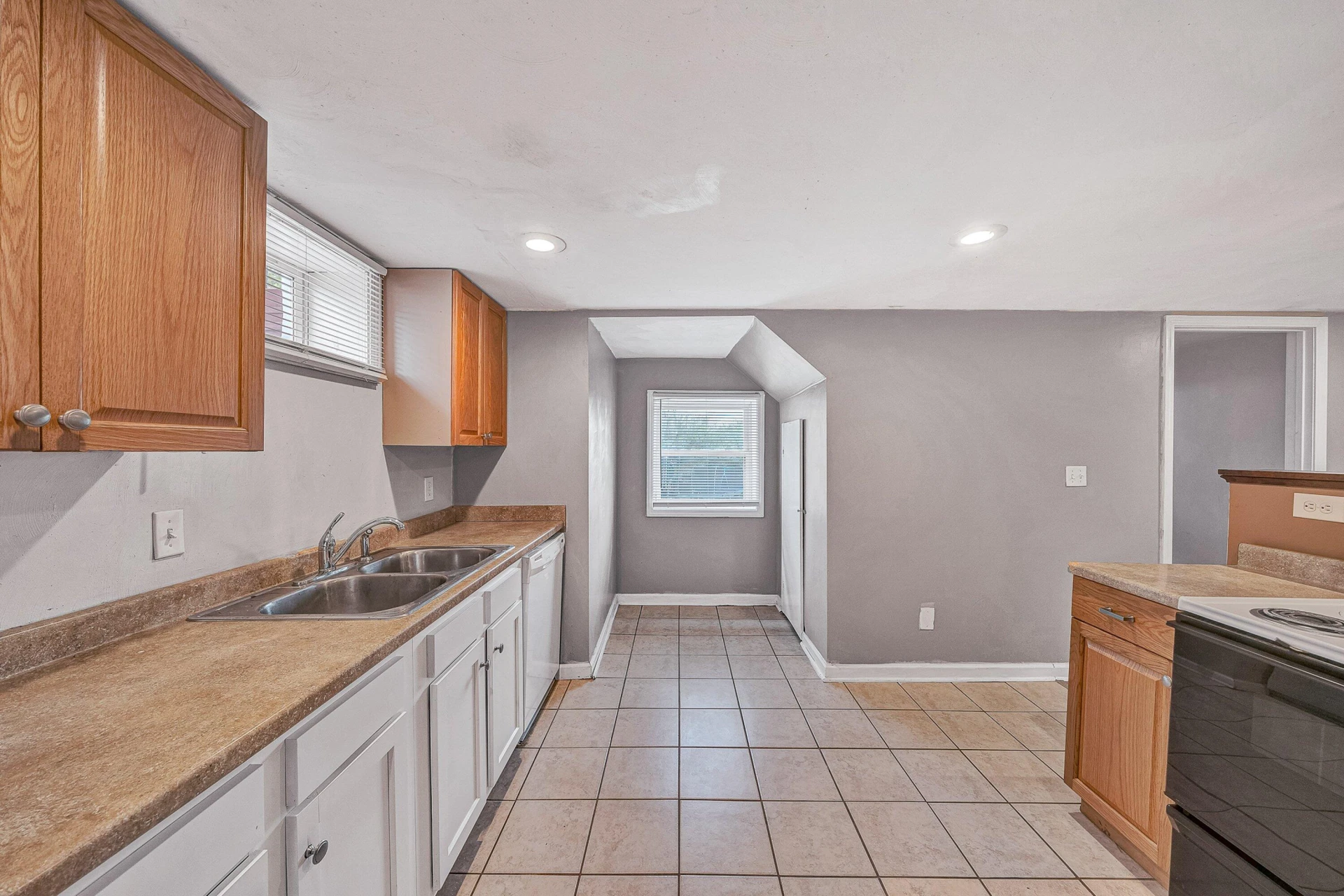 5223 Victoria ST - Photo 21