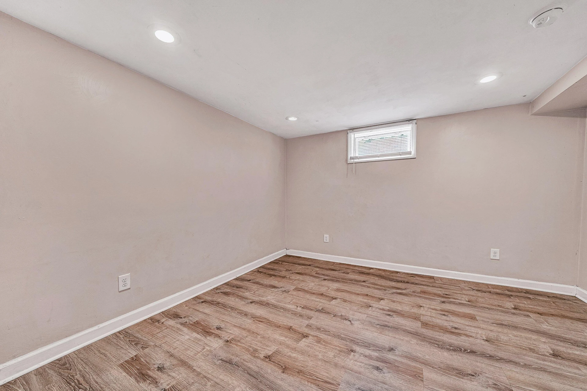 5223 Victoria ST - Photo 23
