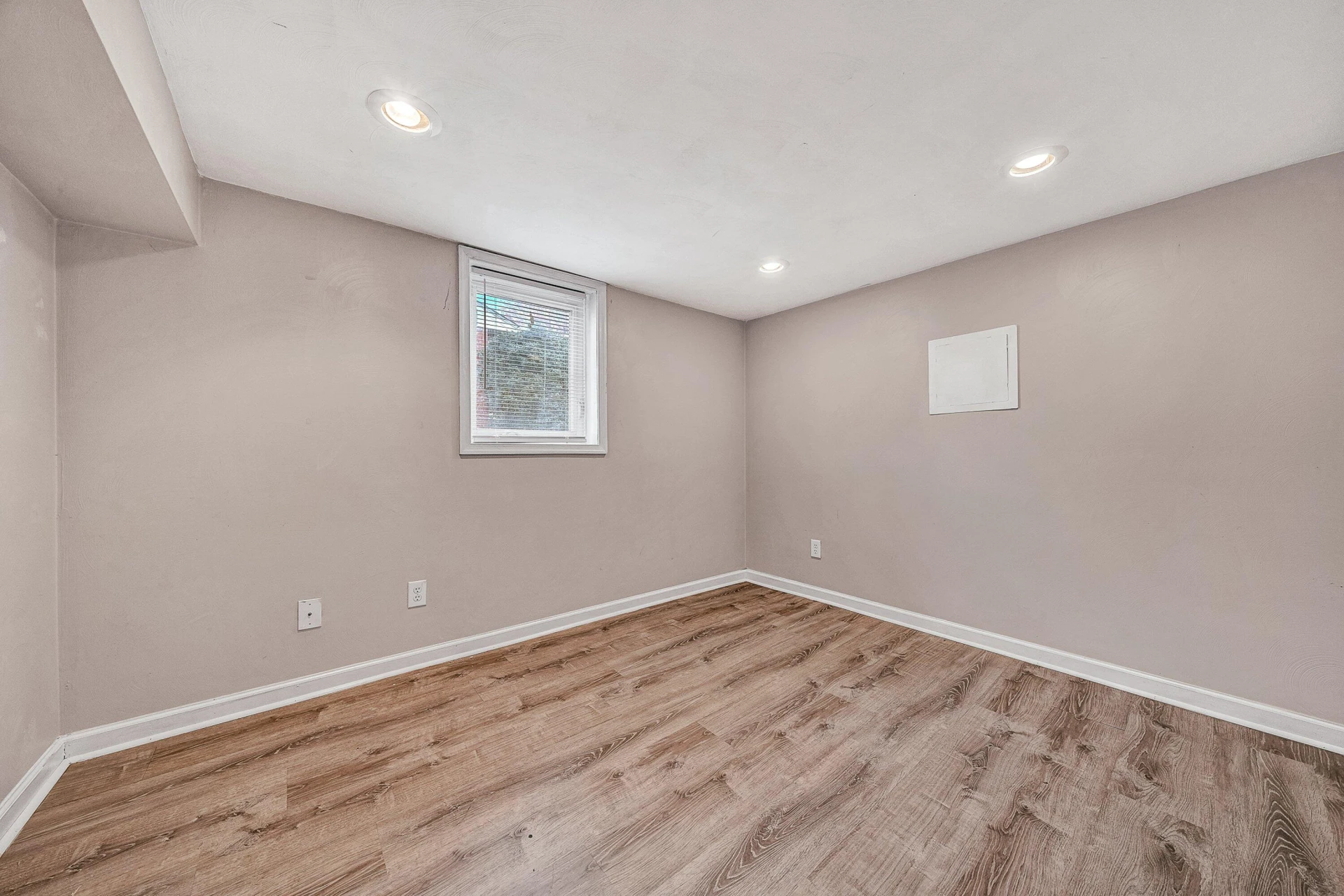 5223 Victoria ST - Photo 28