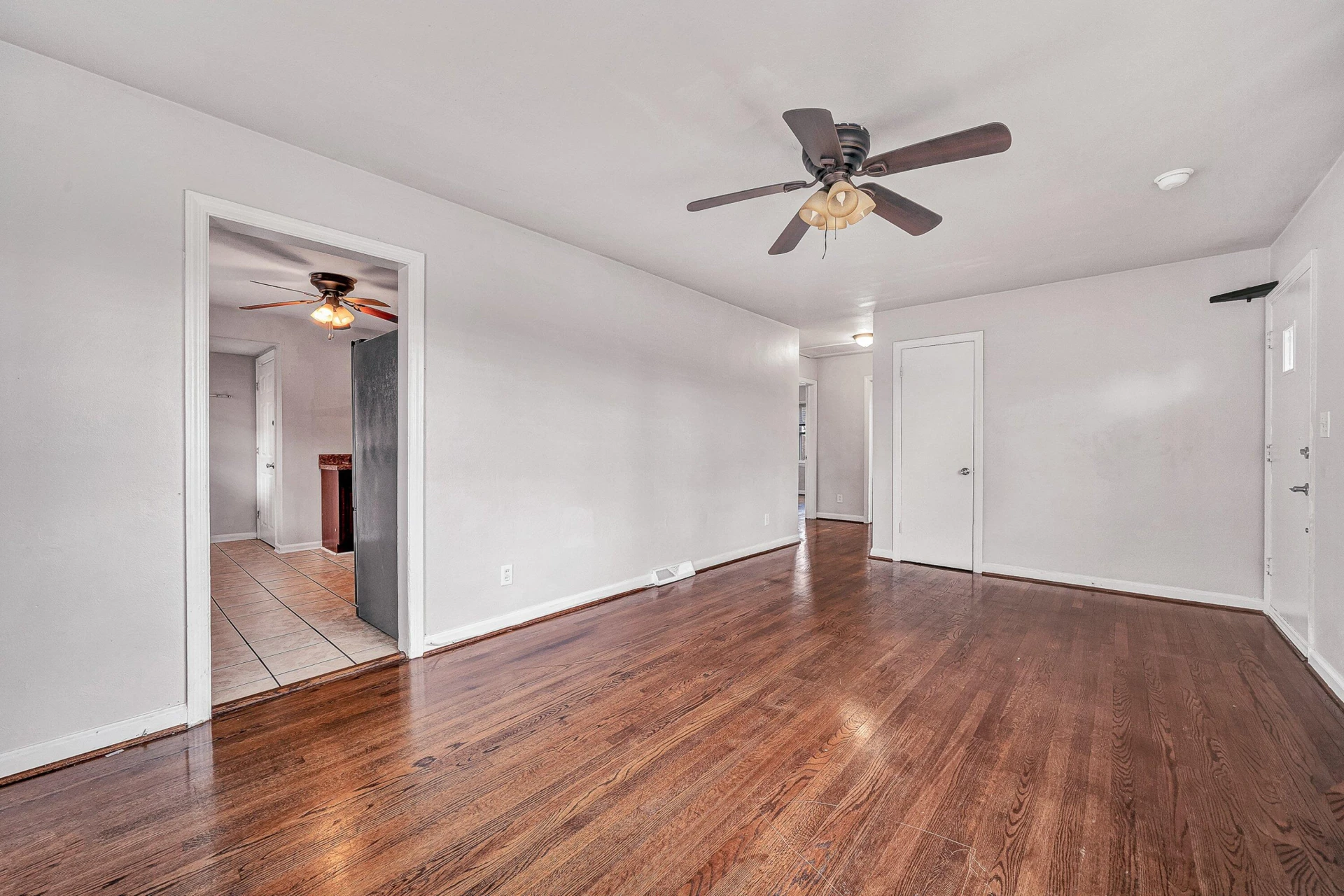 5223 Victoria ST - Photo 6