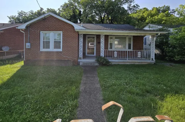 1444 Forest AVE, Buena Vista, VA