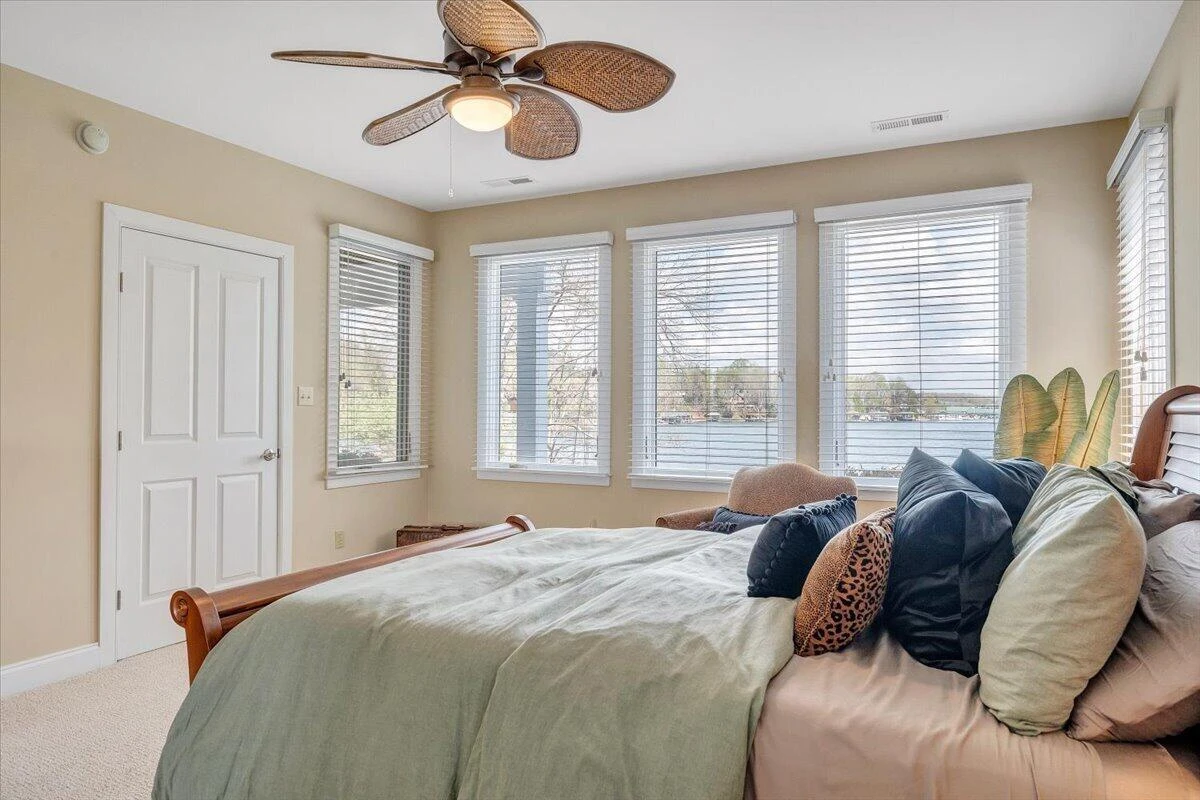 8599 Burnt Chimney RD - Photo 118