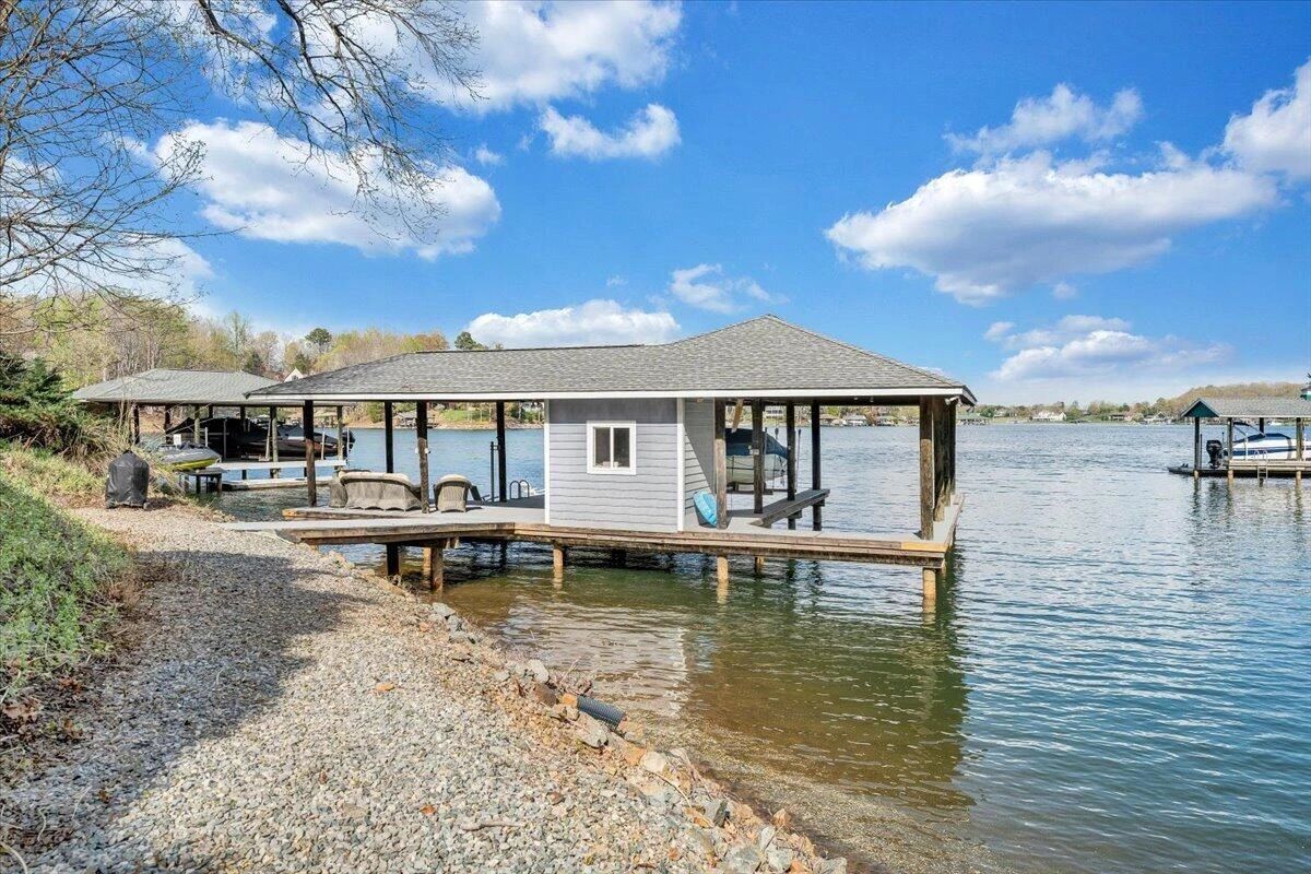 8599 Burnt Chimney RD - Photo 158