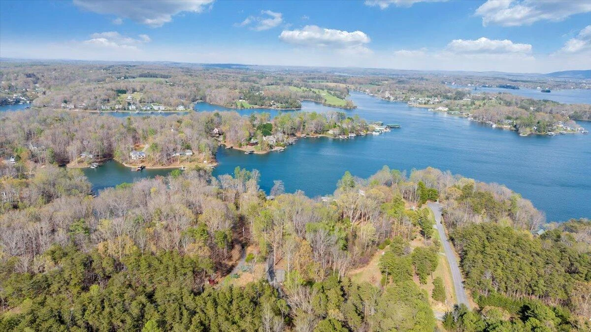 8599 Burnt Chimney RD - Photo 169