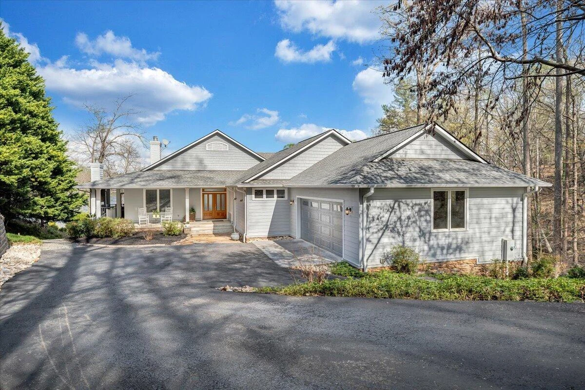 8599 Burnt Chimney RD - Photo 4