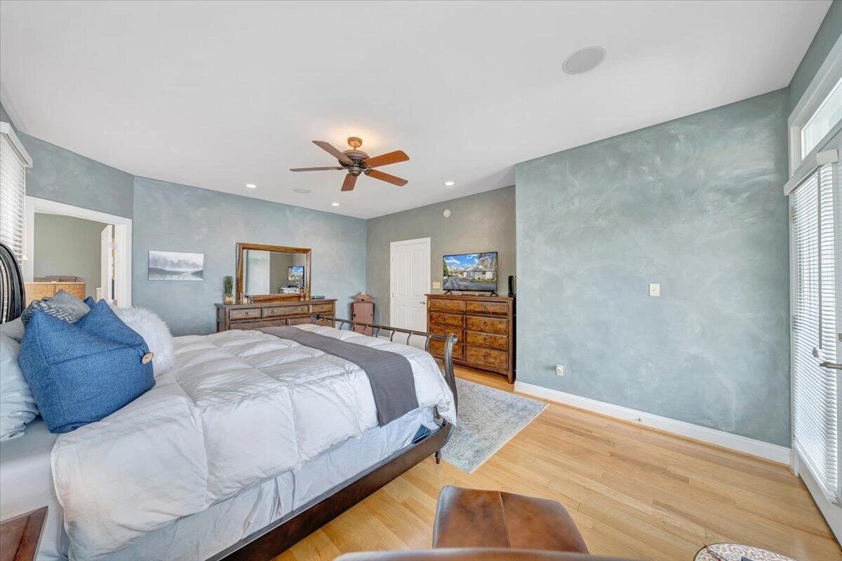 8599 Burnt Chimney RD - Photo 64