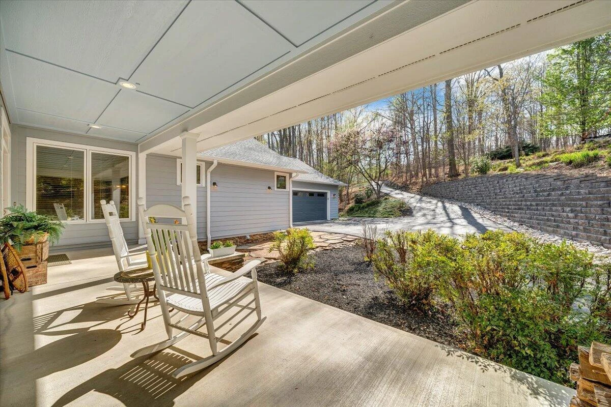 8599 Burnt Chimney RD - Photo 8