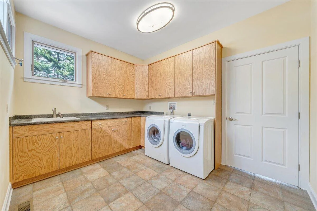 8599 Burnt Chimney RD - Photo 79