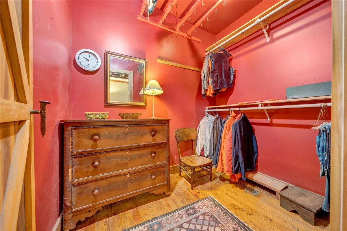 80 Oriskany Square - Photo 43