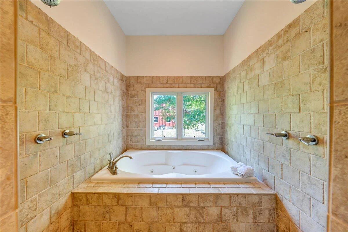 80 Oriskany Square - Photo 49