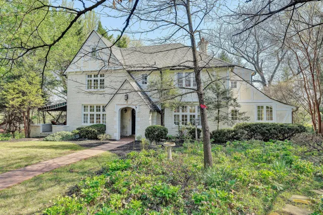 3814 Belle Aire CIR