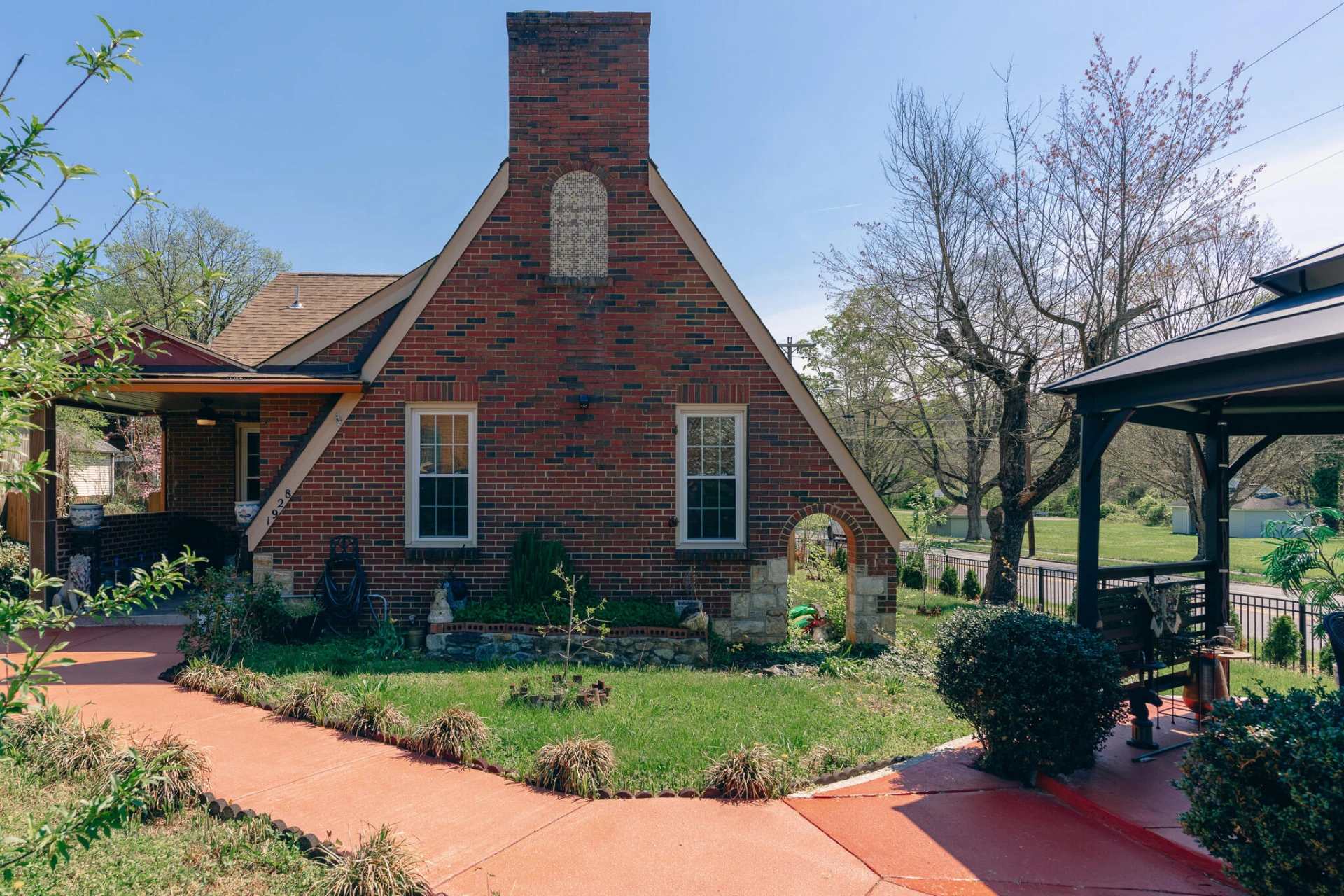 1928 Warrington RD - Photo 5