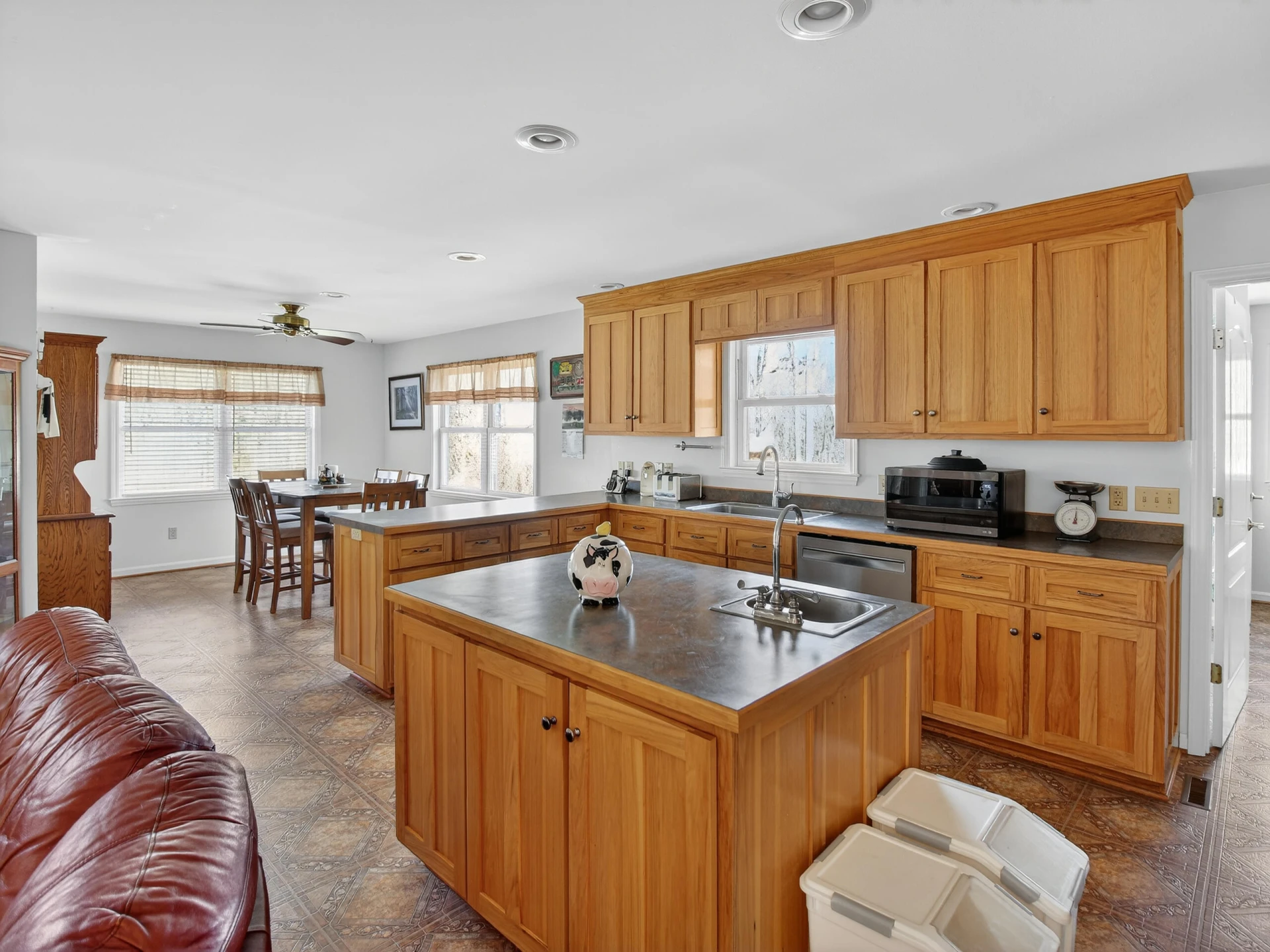 498 Meeks RD - Photo 18