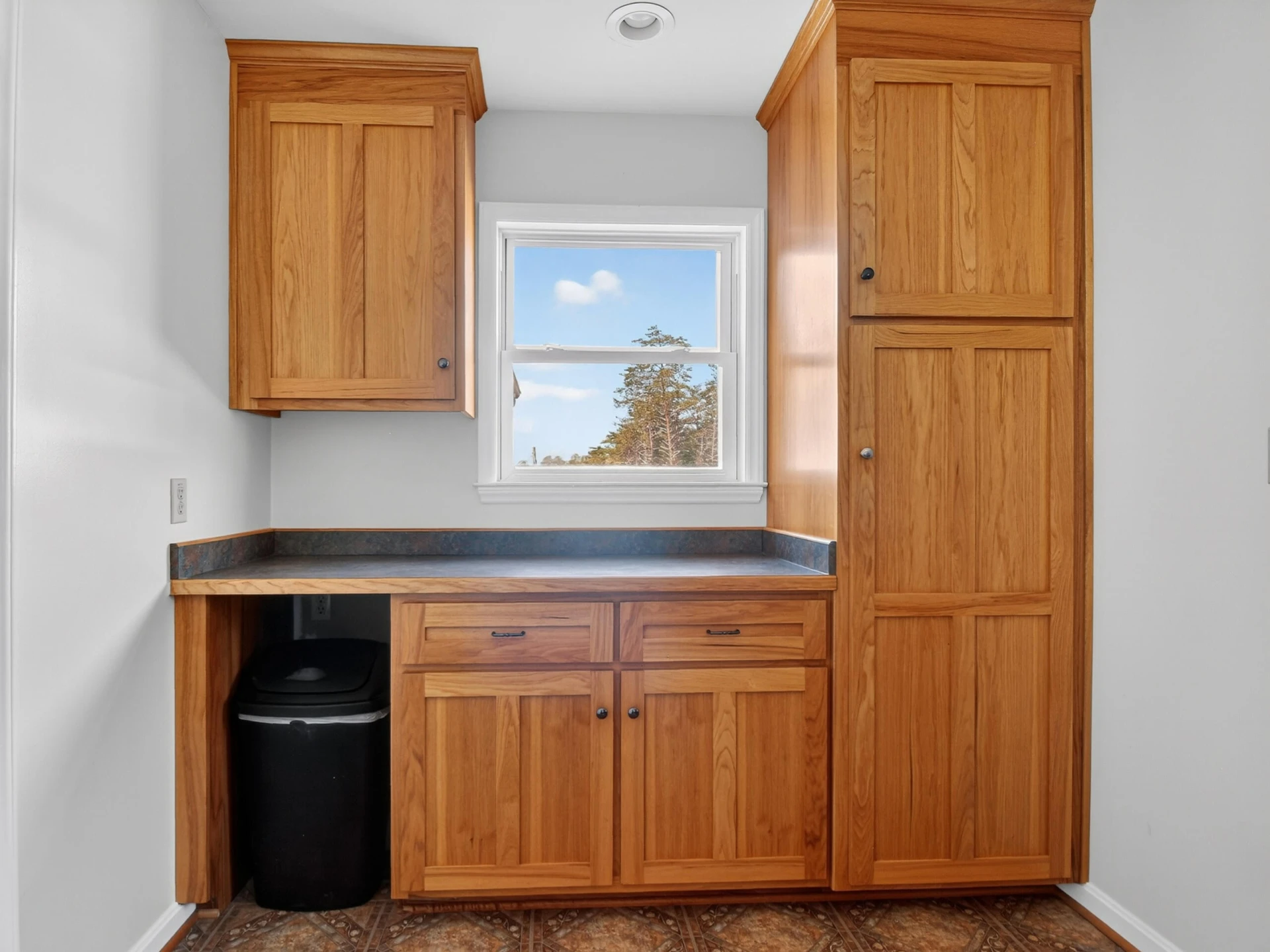 498 Meeks RD - Photo 21