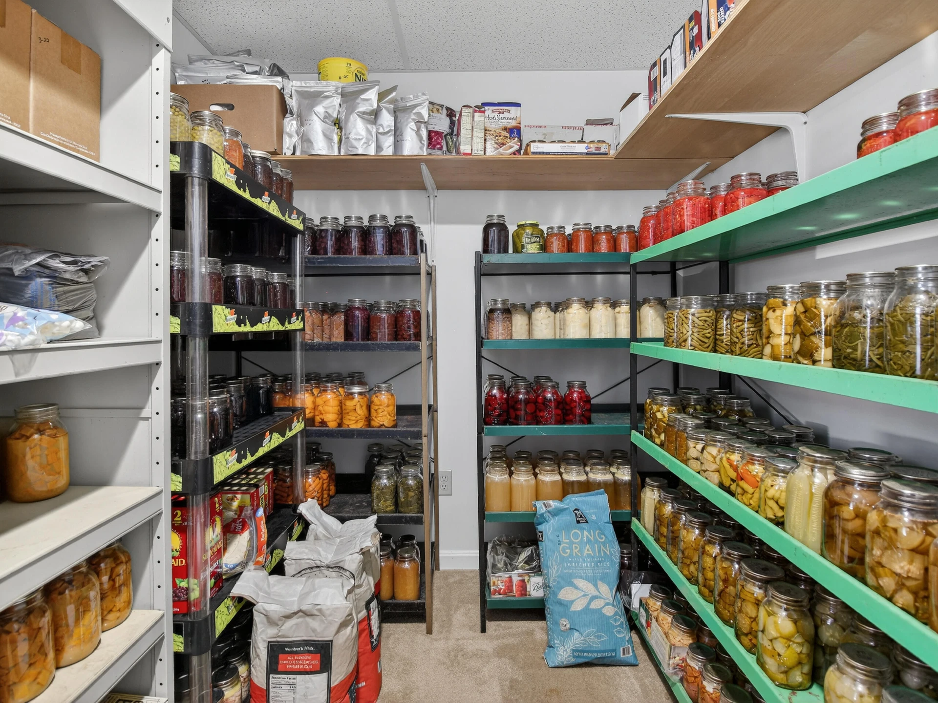 498 Meeks RD - Photo 43