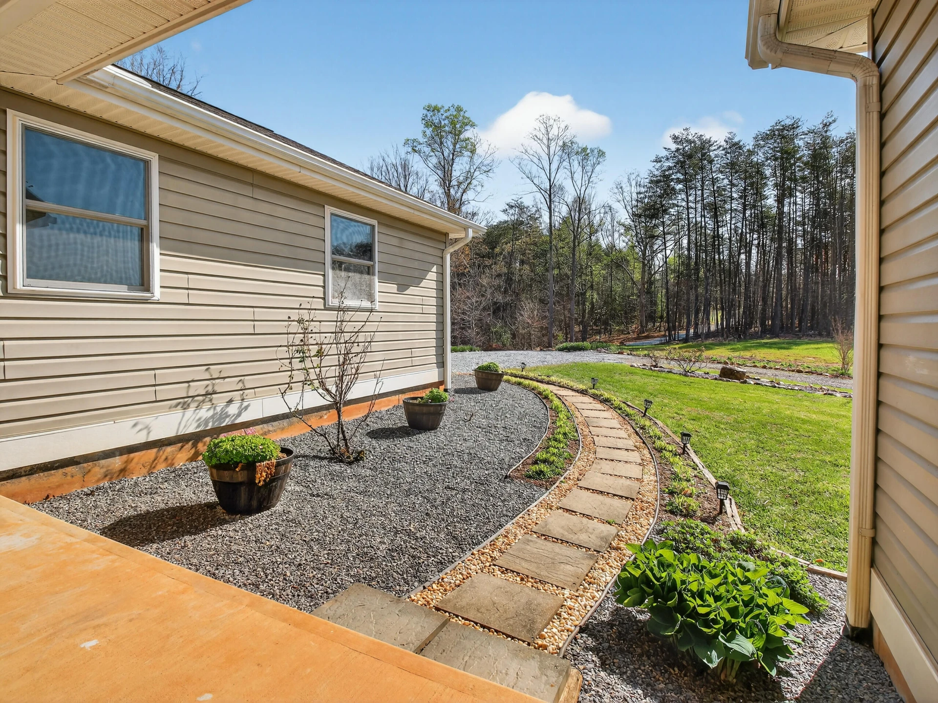 498 Meeks RD - Photo 46