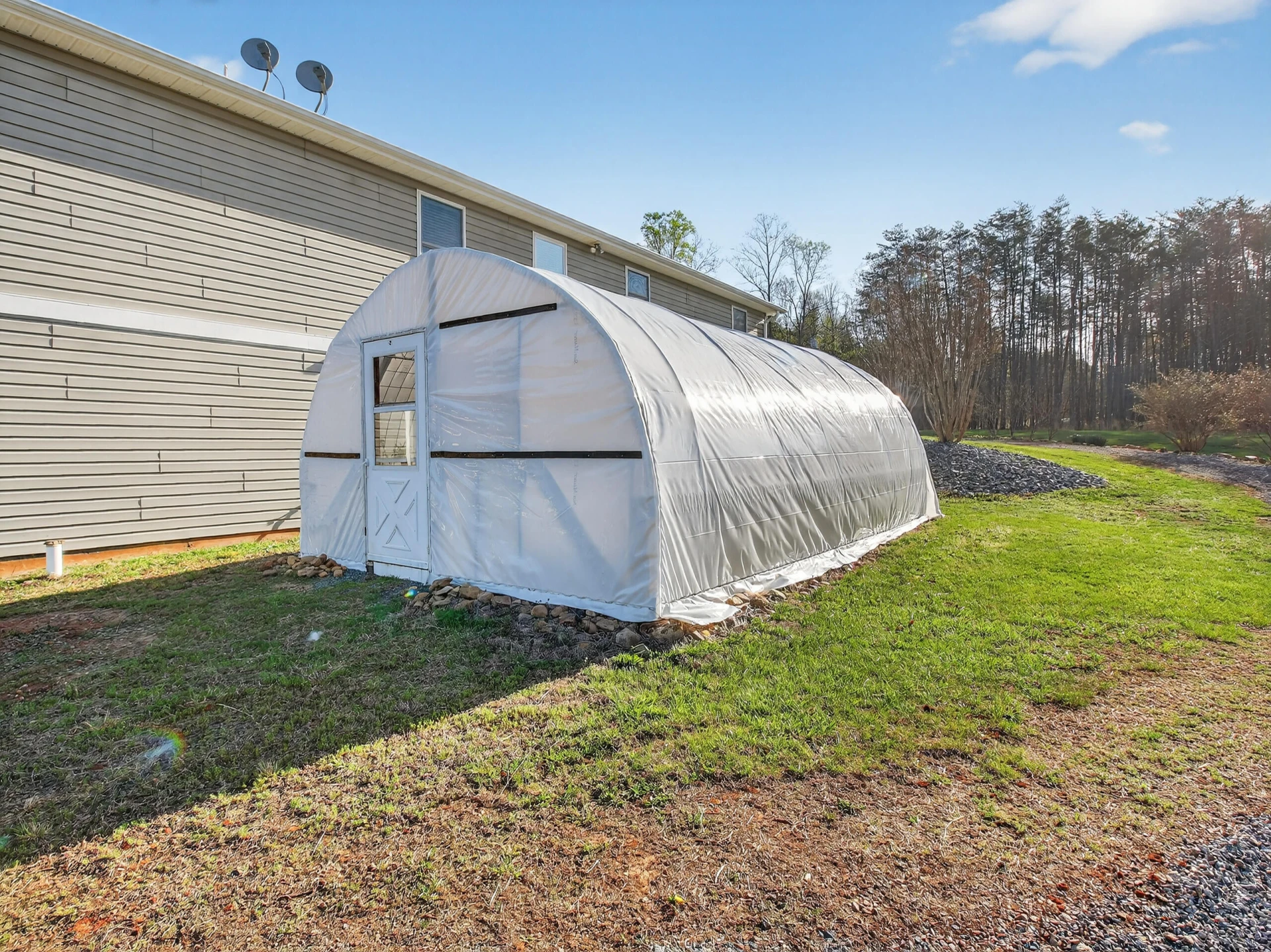 498 Meeks RD - Photo 56