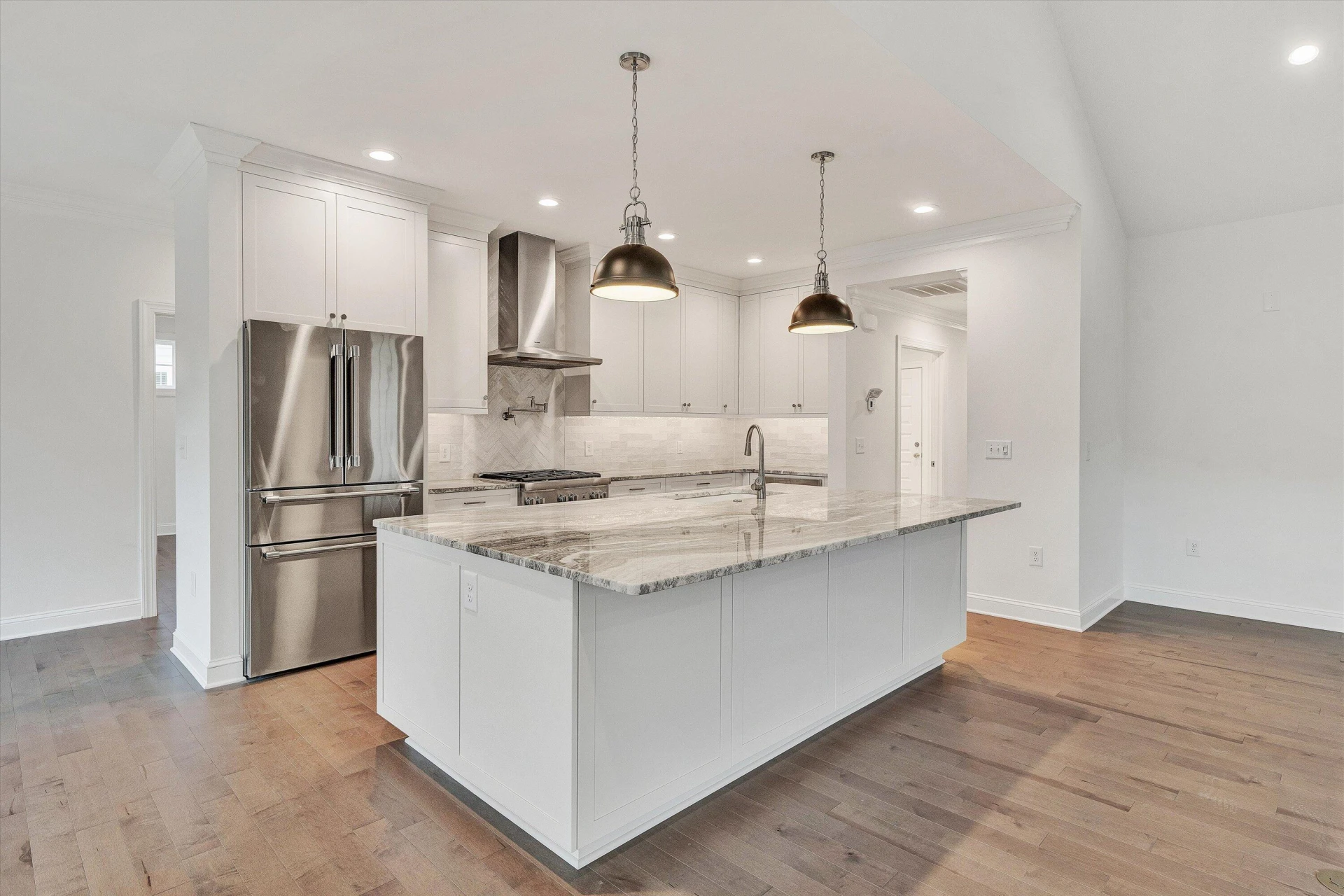 5007 Claremont CIR - Photo 12