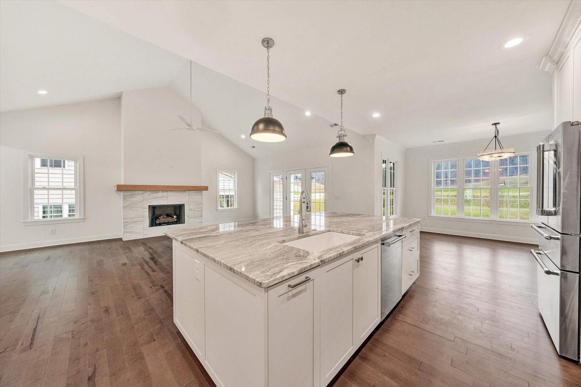 5007 Claremont CIR - Photo 15