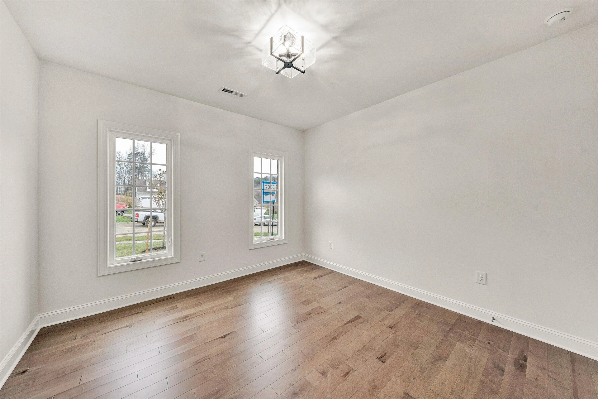 5007 Claremont CIR - Photo 21