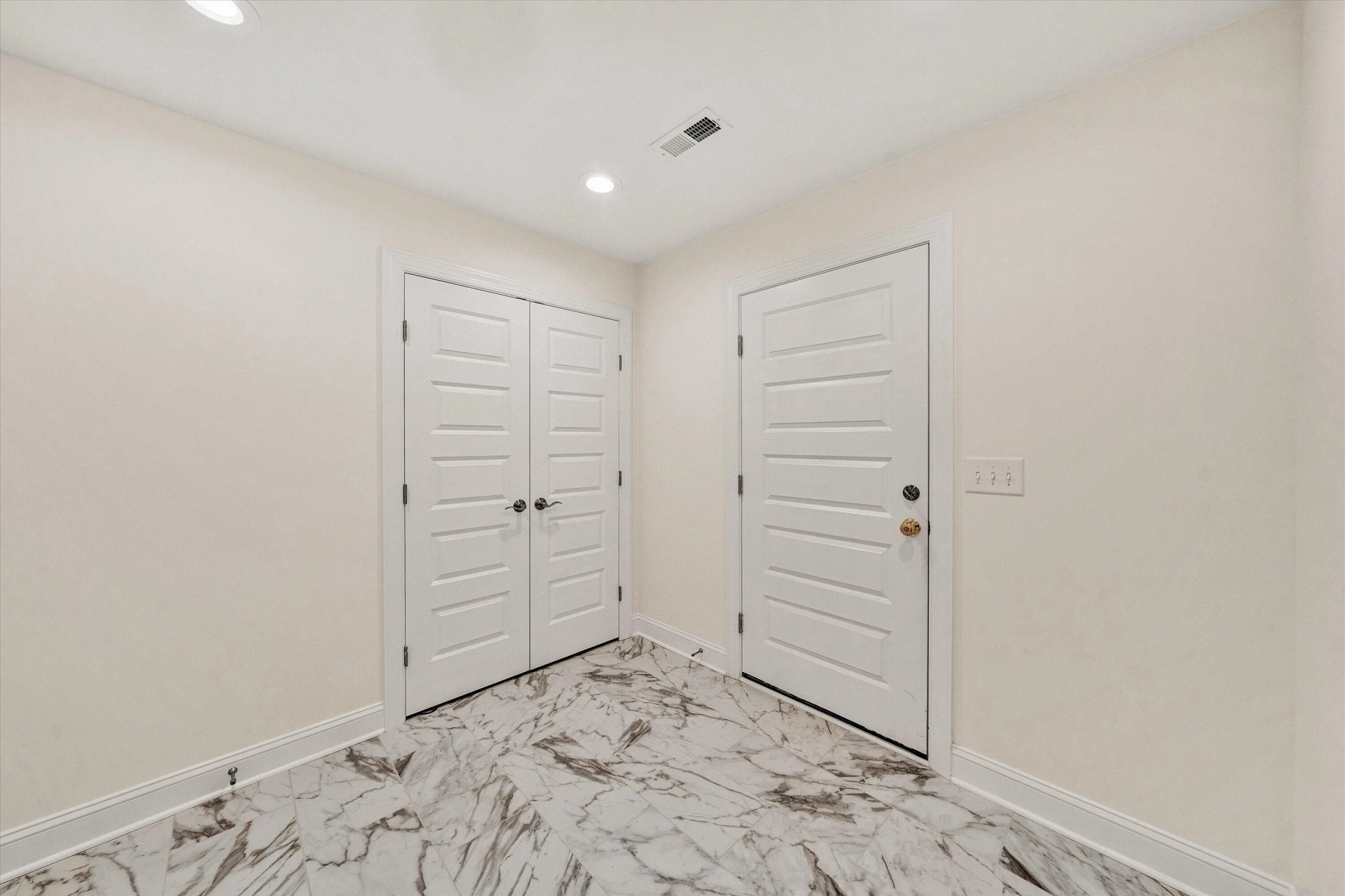 5007 Claremont CIR - Photo 28