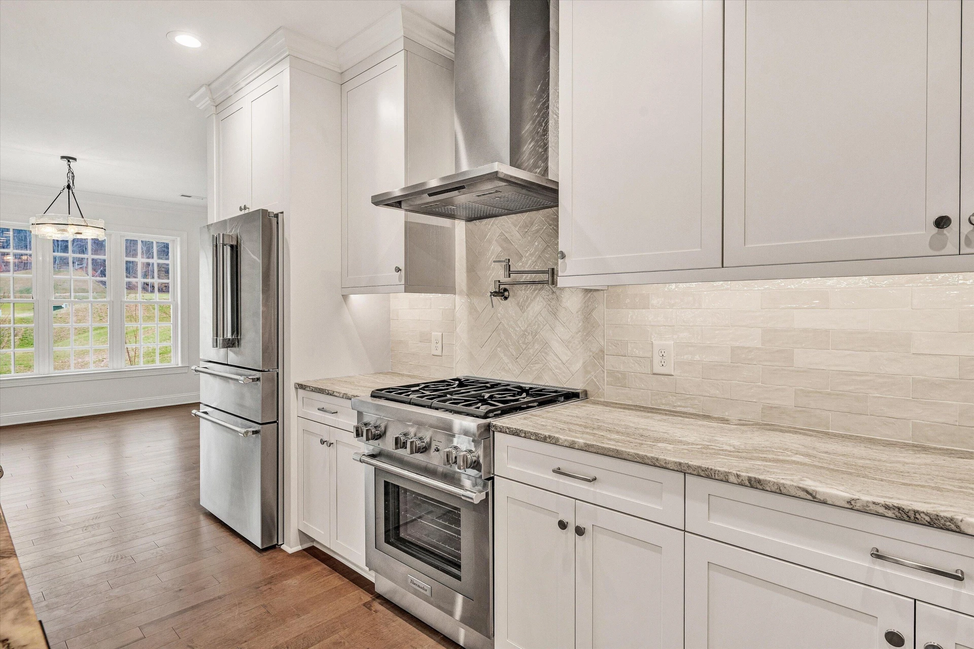 5007 Claremont CIR - Photo 11