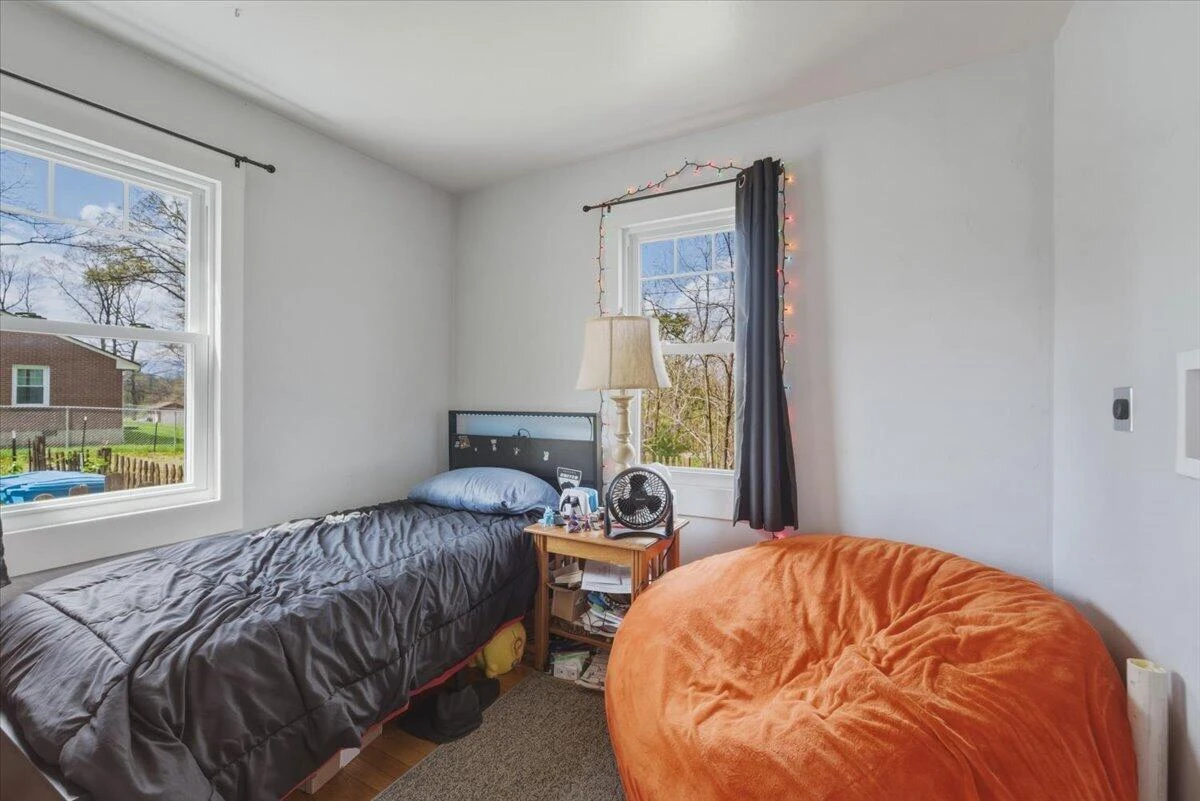 4925 Oak RD - Photo 15