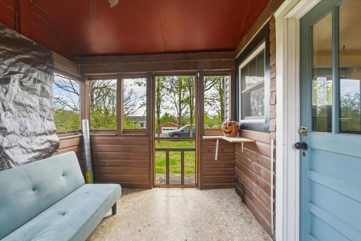4925 Oak RD - Photo 28