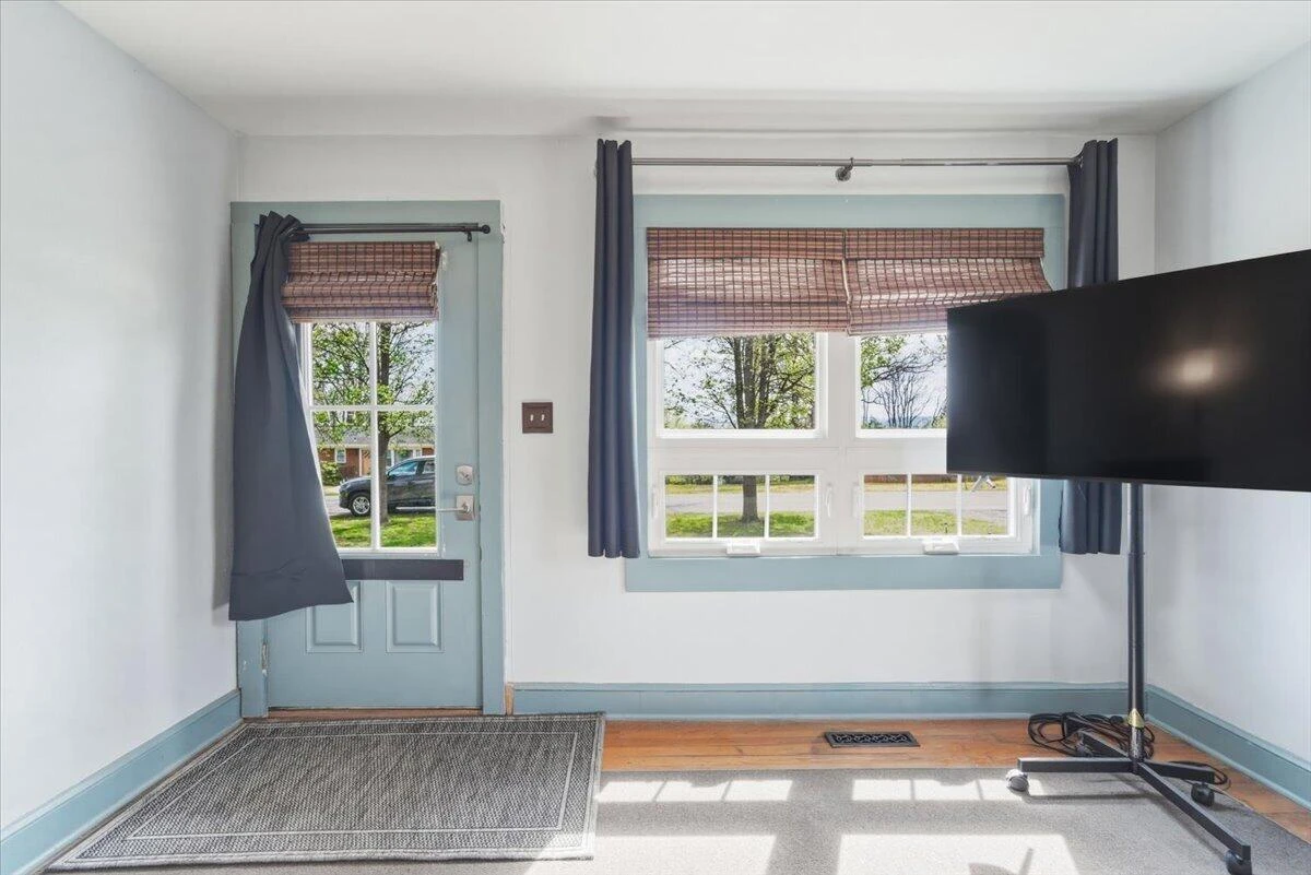 4925 Oak RD - Photo 8