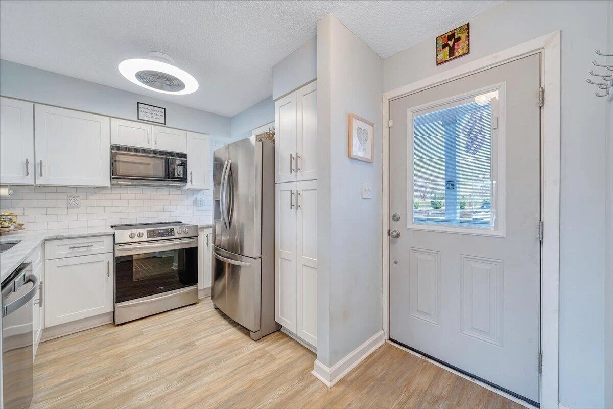 254 Blarney Stone CT - Photo 18