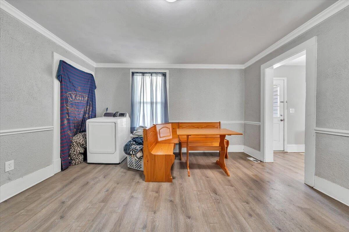 629 Highland AVE - Photo 10