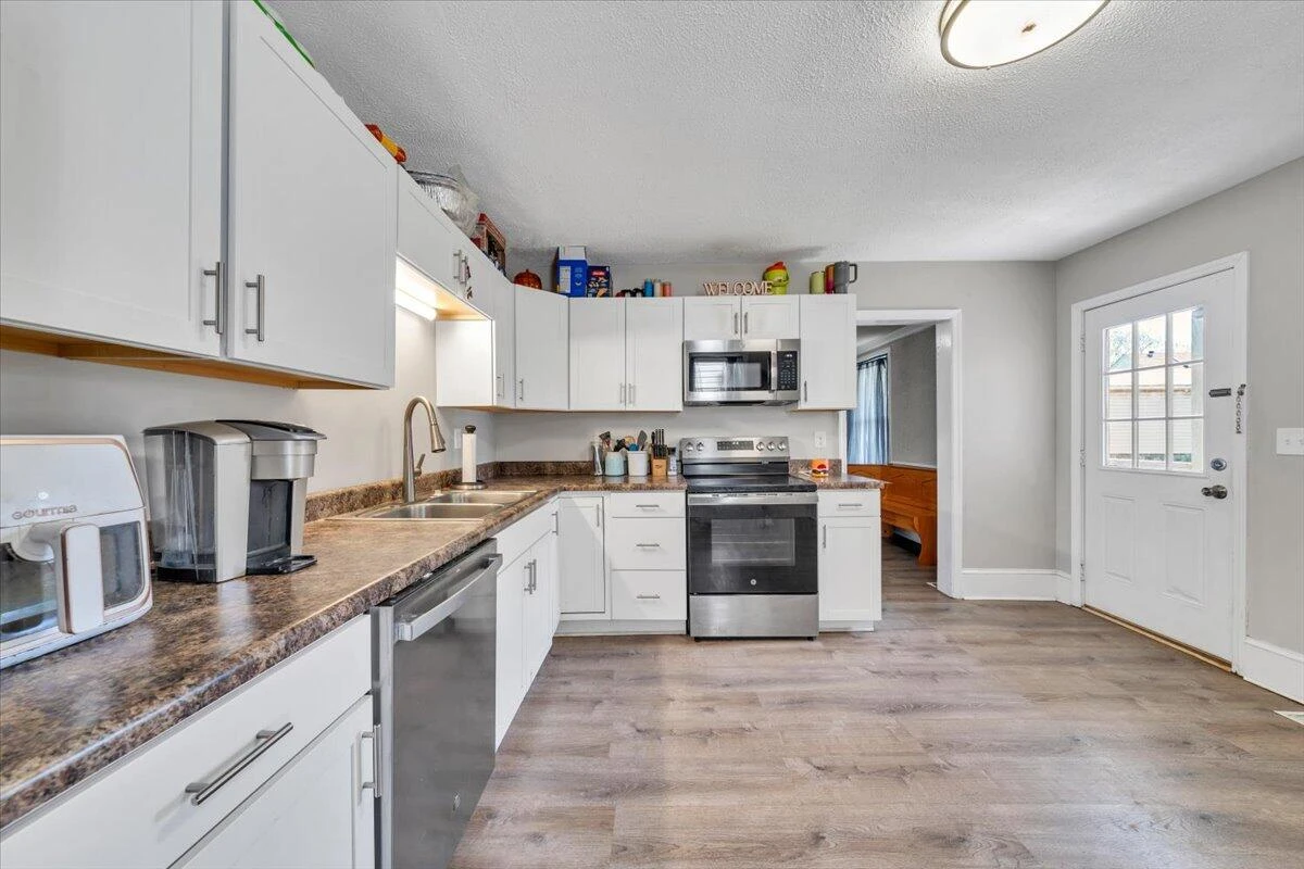 629 Highland AVE - Photo 15