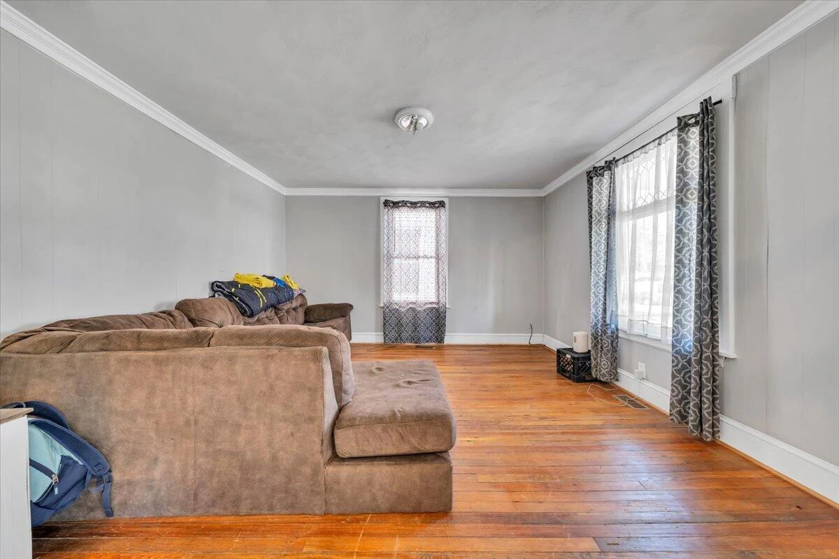 629 Highland AVE - Photo 6