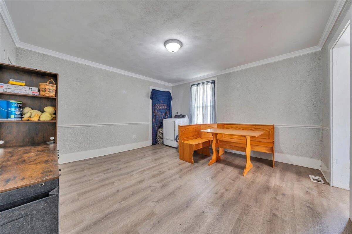 629 Highland AVE - Photo 9