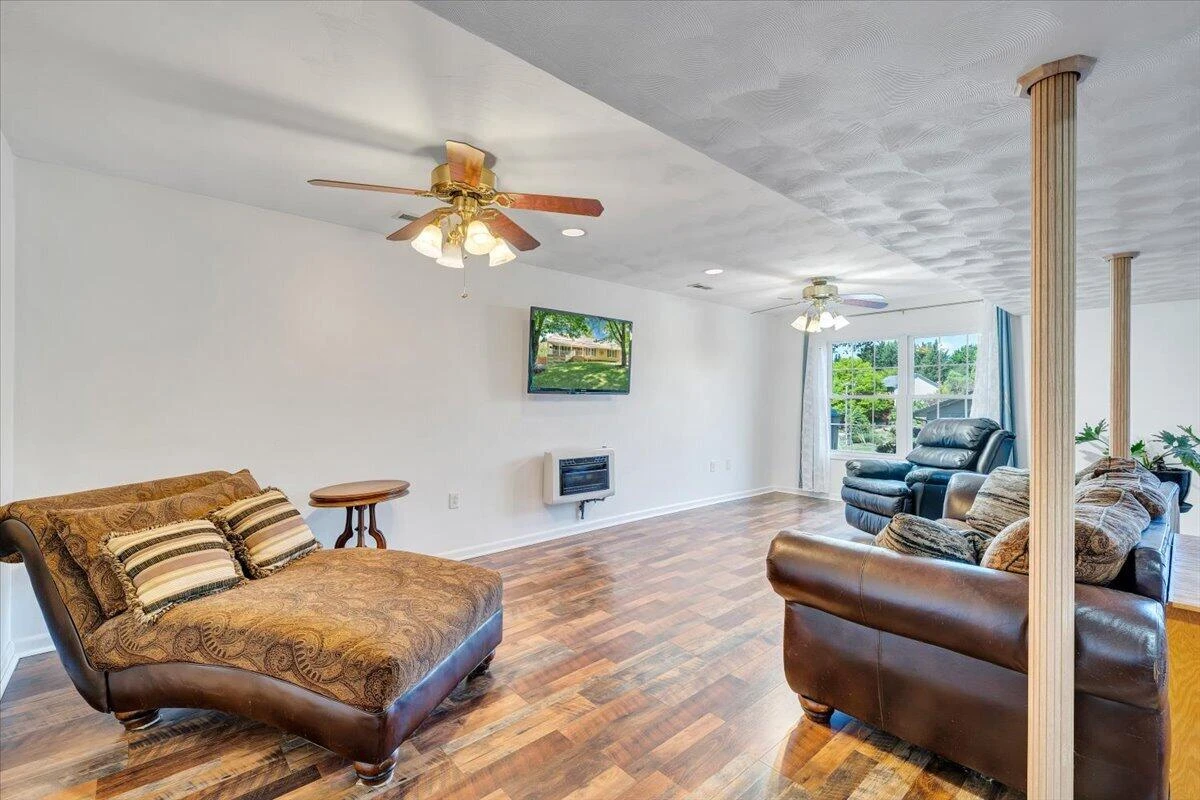 106 Diamond RD - Photo 36