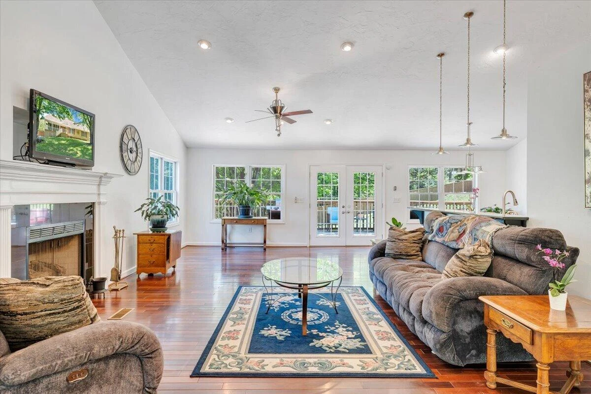 106 Diamond RD - Photo 10