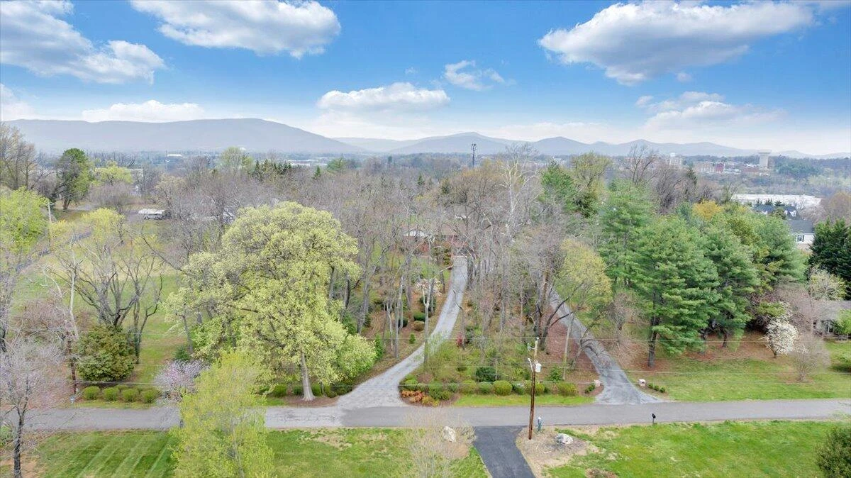 4125 Belle Aire CIR - Photo 116