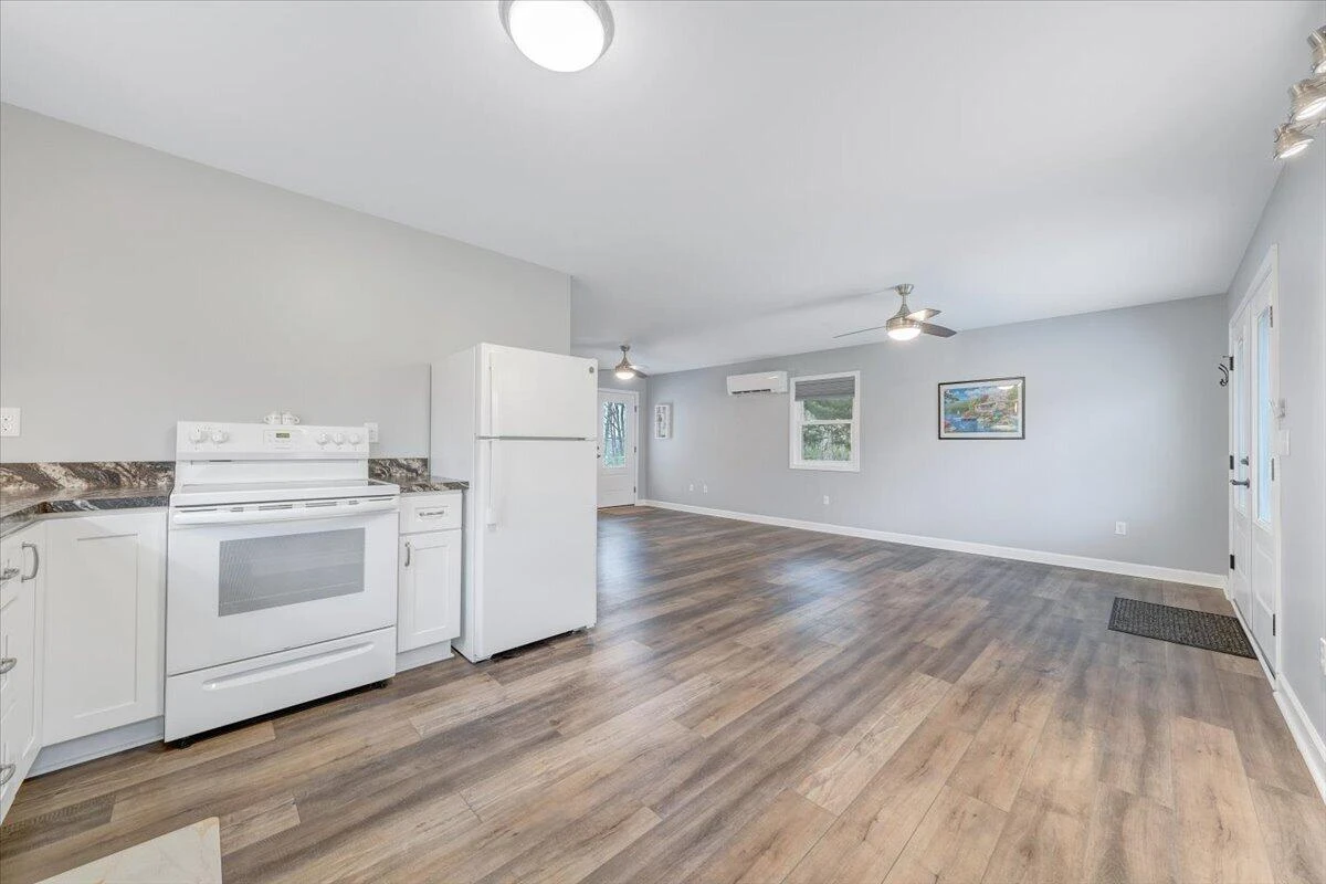 4125 Belle Aire CIR - Photo 70
