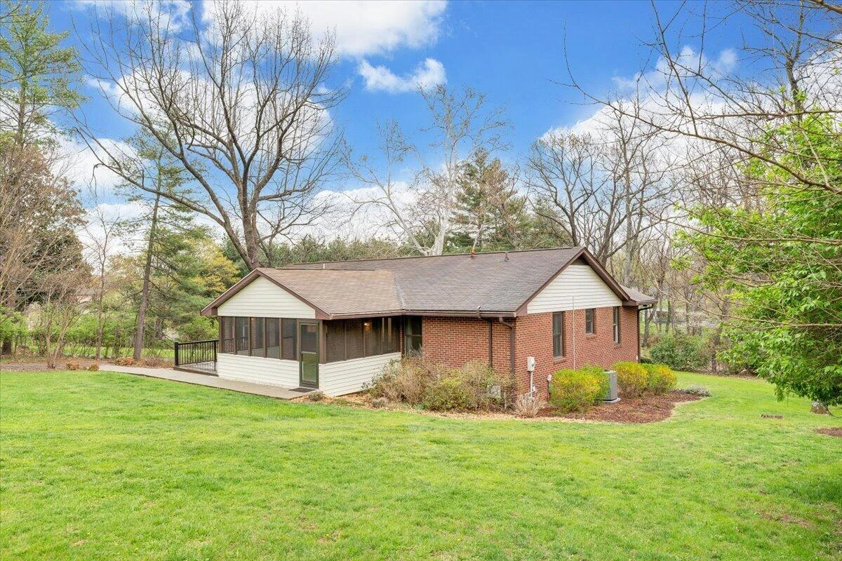 4125 Belle Aire CIR - Photo 82