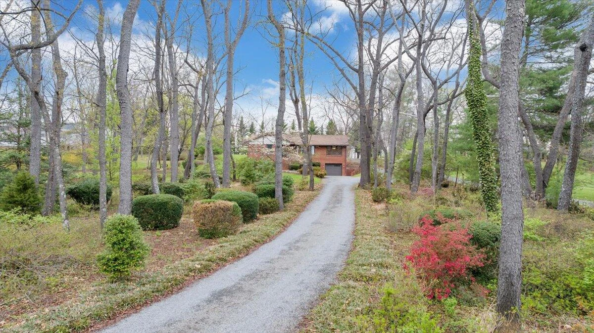 4125 Belle Aire CIR - Photo 95