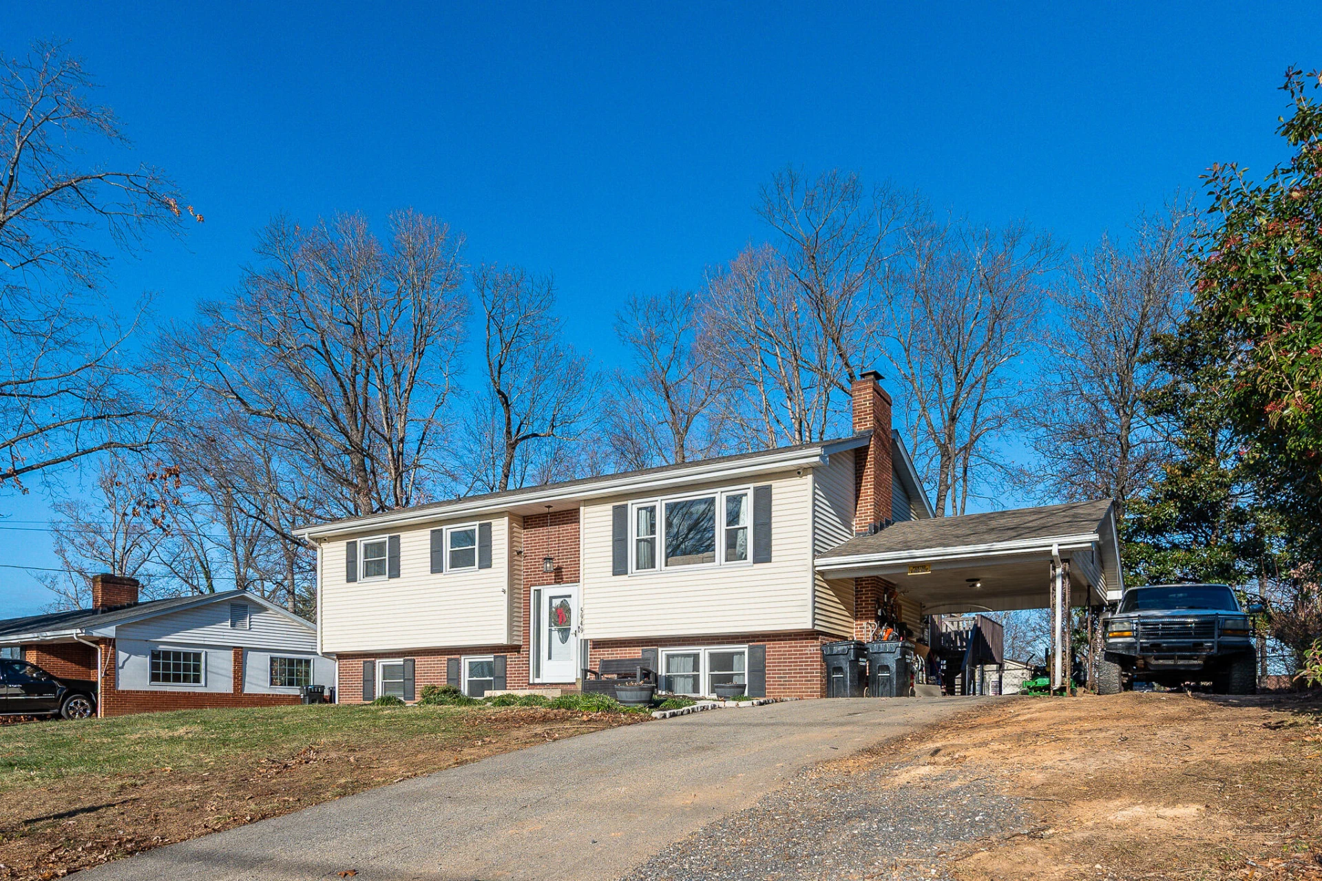 5949 Village LN - Photo 2