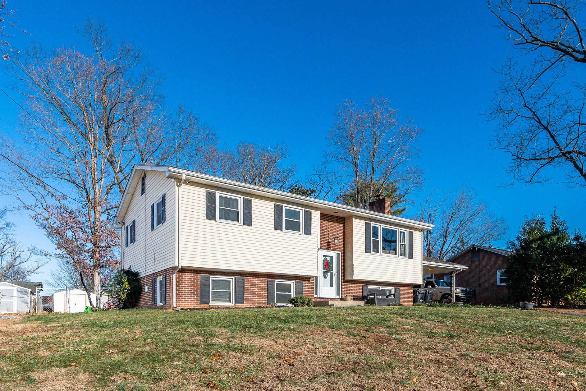 5949 Village LN - Photo 3