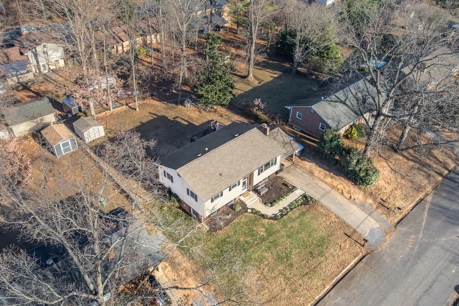 5949 Village LN - Photo 5