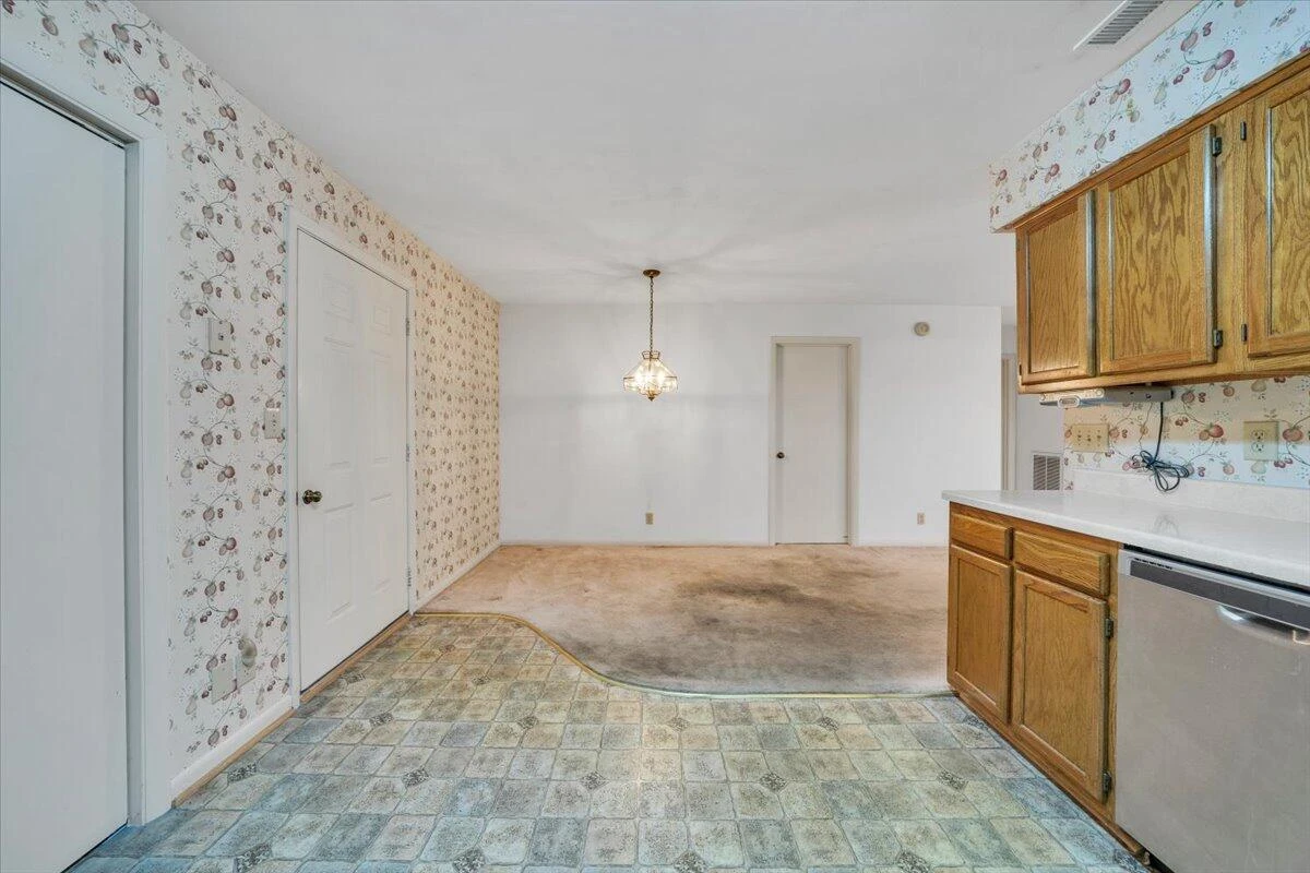 301 Windward DR - Photo 10