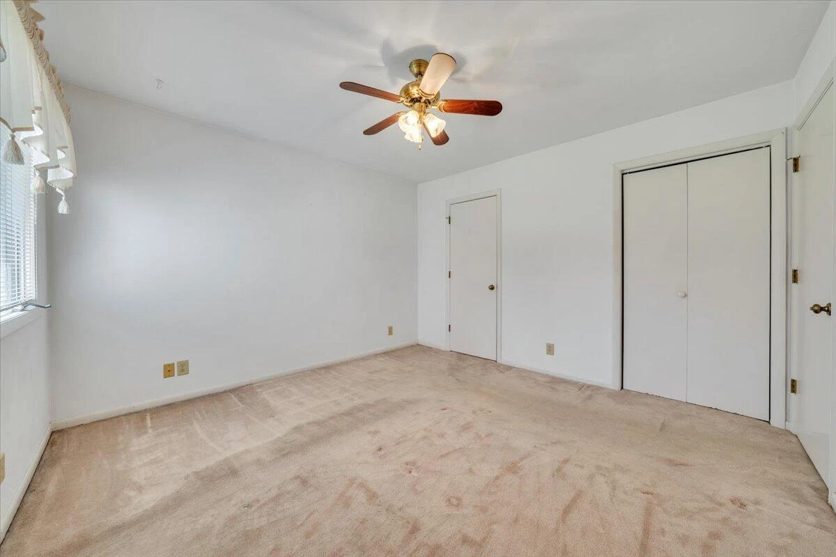301 Windward DR - Photo 20